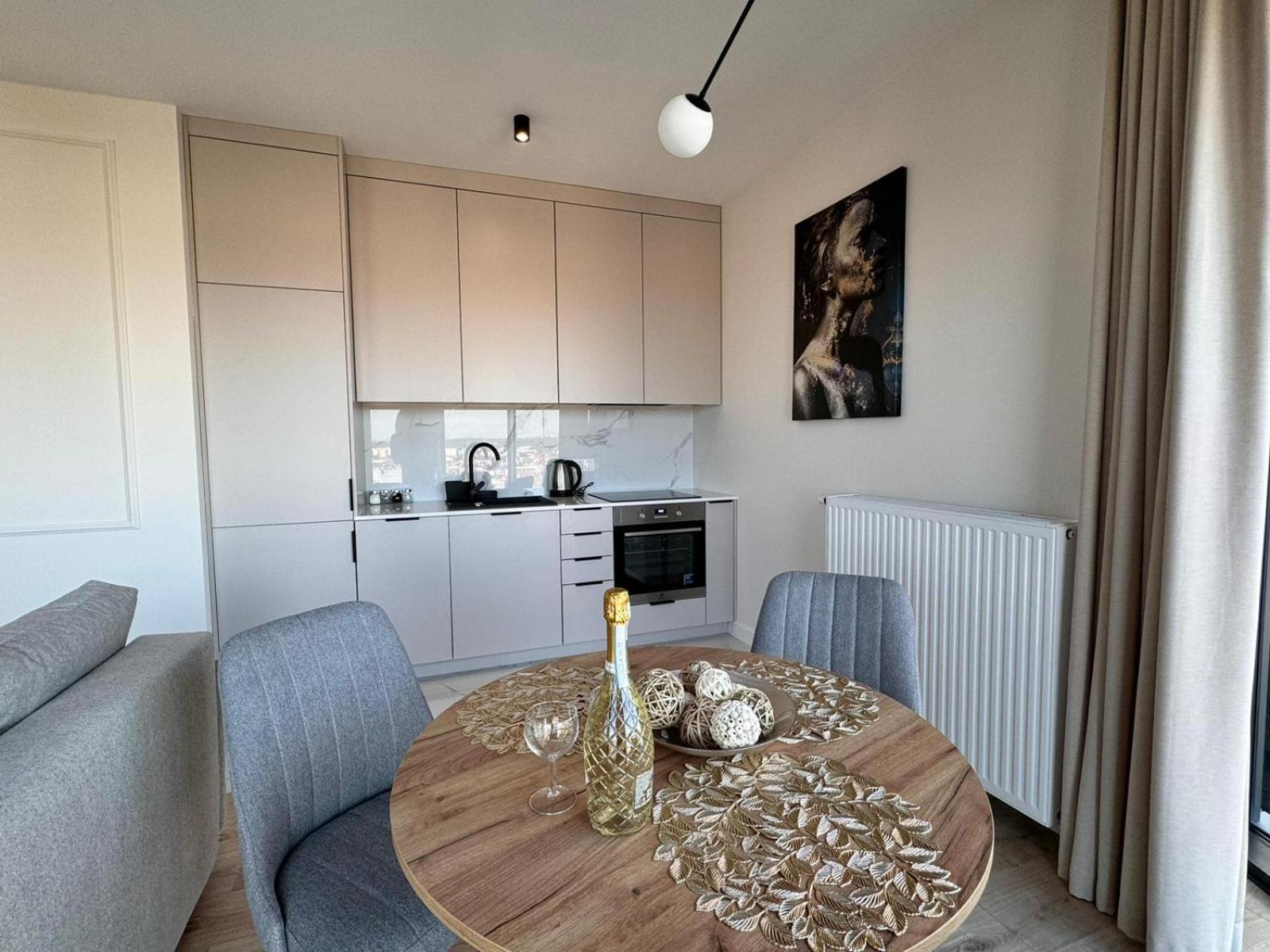 Polonia Art Apartments In The City Center Катовице Экстерьер фото